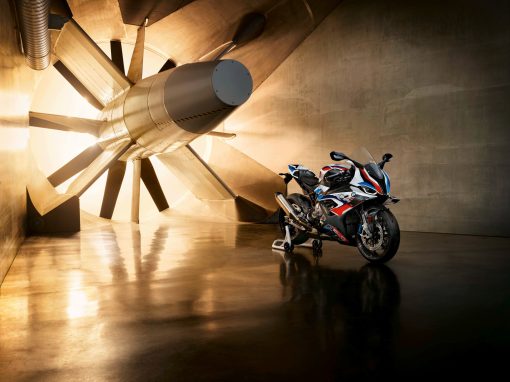 2021-BMW-M1000RR-superbike-25