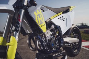 2023-Husqvarna-FS-450-supermoto-97